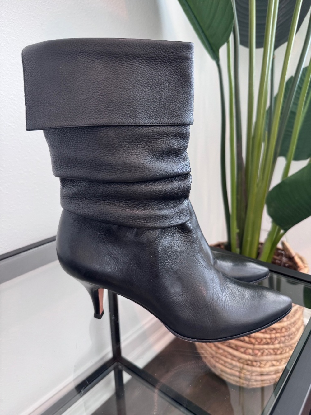 VINCE CAMUTO Imagine Women’s black leather slouch boots w/kitten Heel Size 10